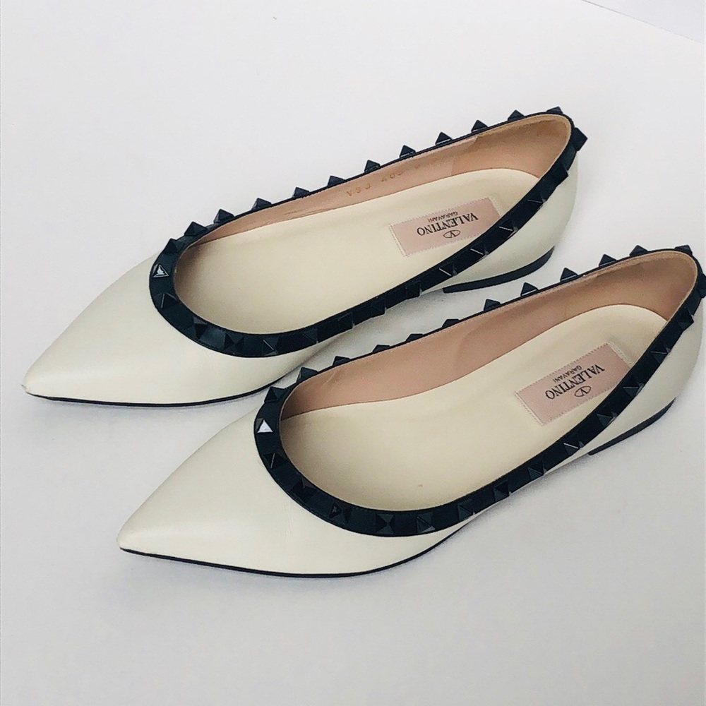 Valentino Rockstud Ballerina flats in Light IV.